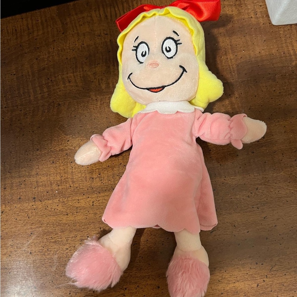 Dr. Seuss Cindy Lou Who Plush by Aurora – Collectible
